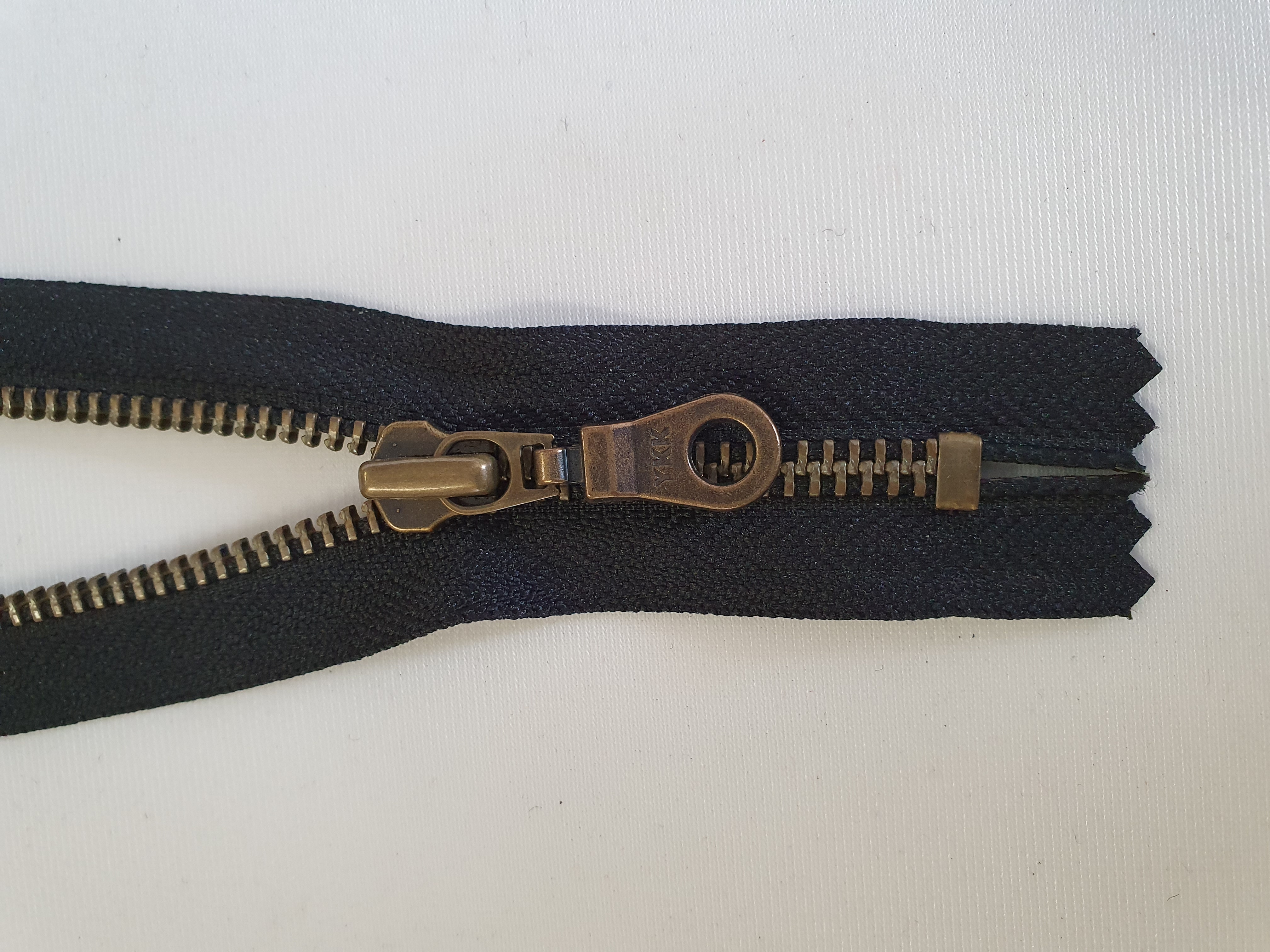 Blixtlås MGKBC-56 18 cm fg Svart Droppenlöpare