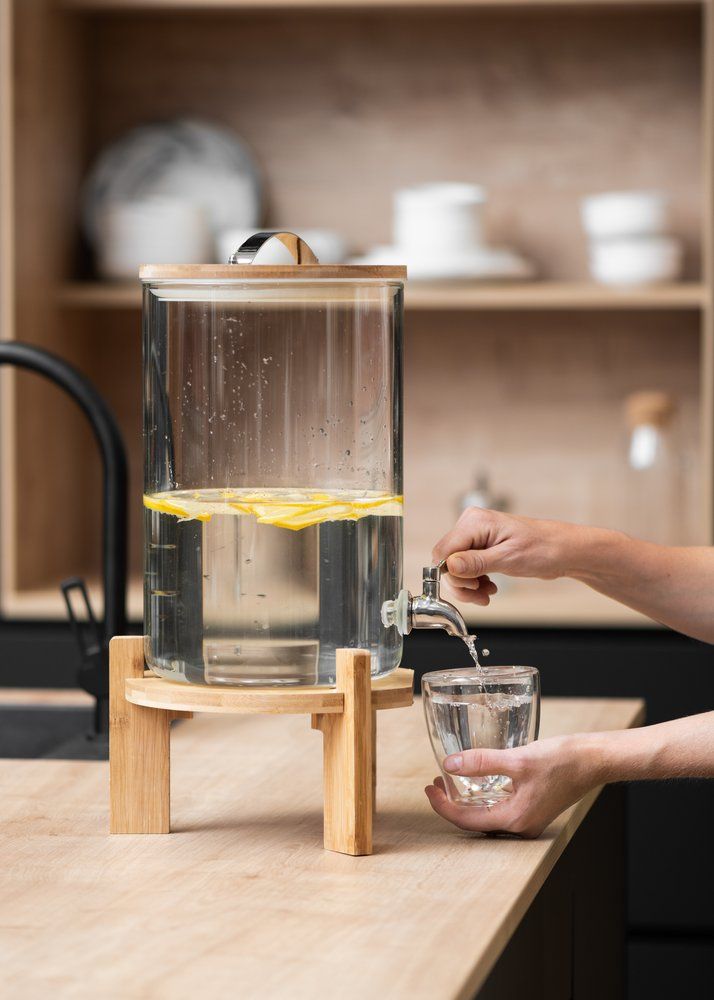 Drickabehållare med tappkran 8 L - 2
