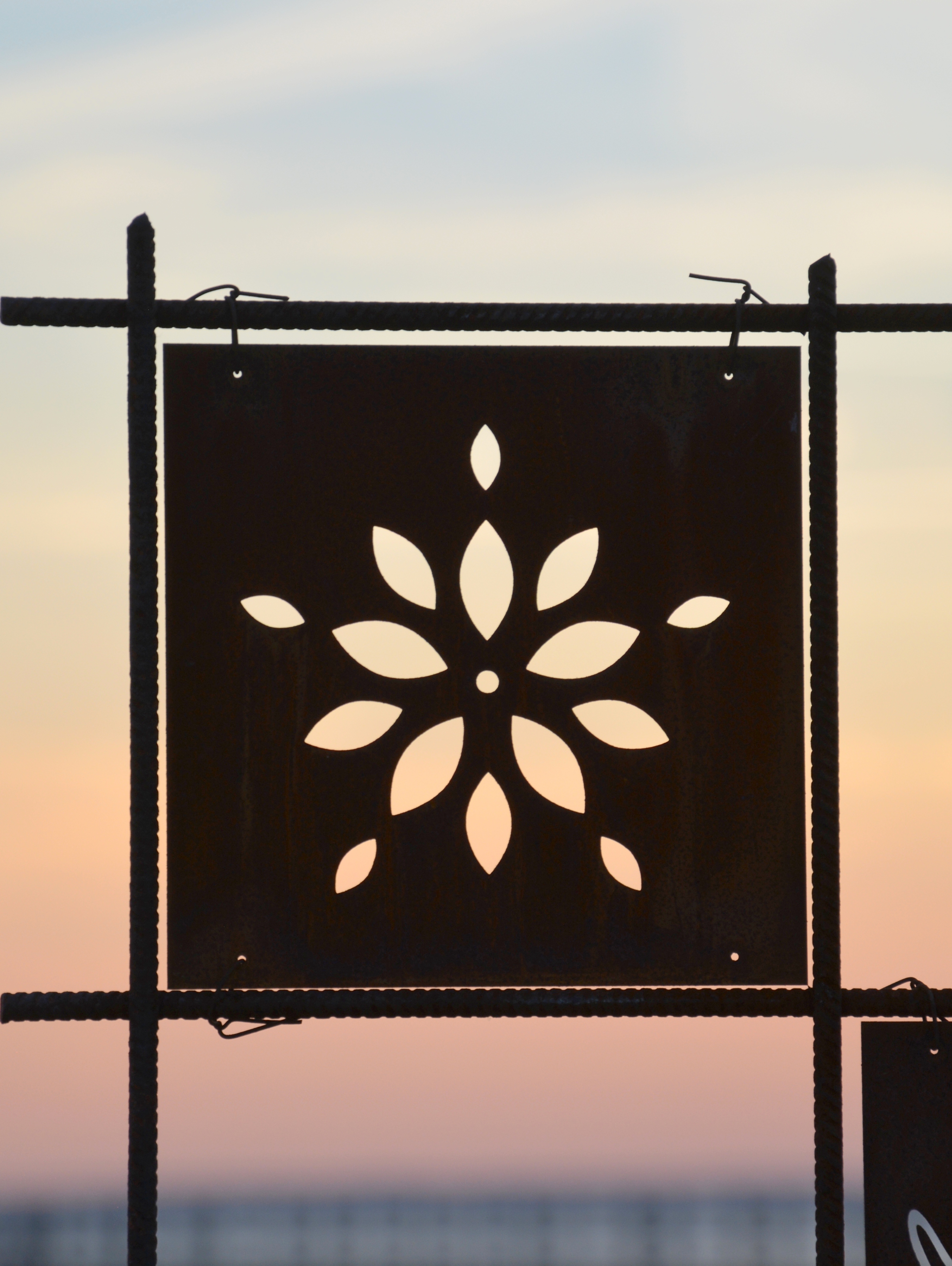 Rostig skylt till armeringsnät BLOMSTERSTJÄRNA 14 cm