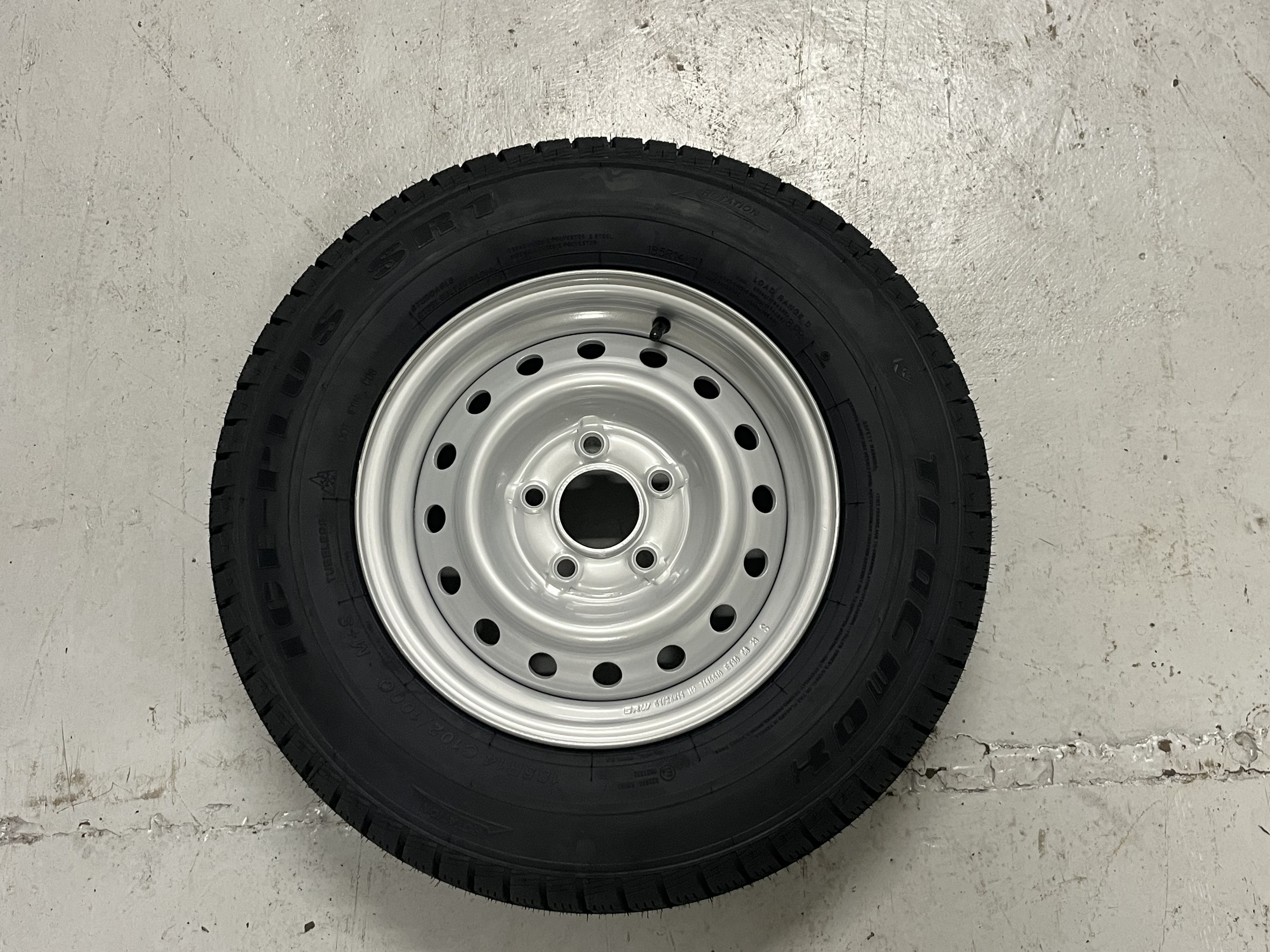 Vinterhjul odubbade  185/80 R14 C8 5 Bult - 2