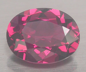 Hermosa piedra preciosa de granate rodolita natural de talla ovalada de 1,72 ct de 8,1x6 mm
