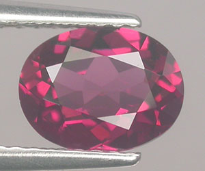 Hermosa piedra preciosa de granate rodolita natural de talla ovalada de 1,72 ct de 8,1x6 mm - 3