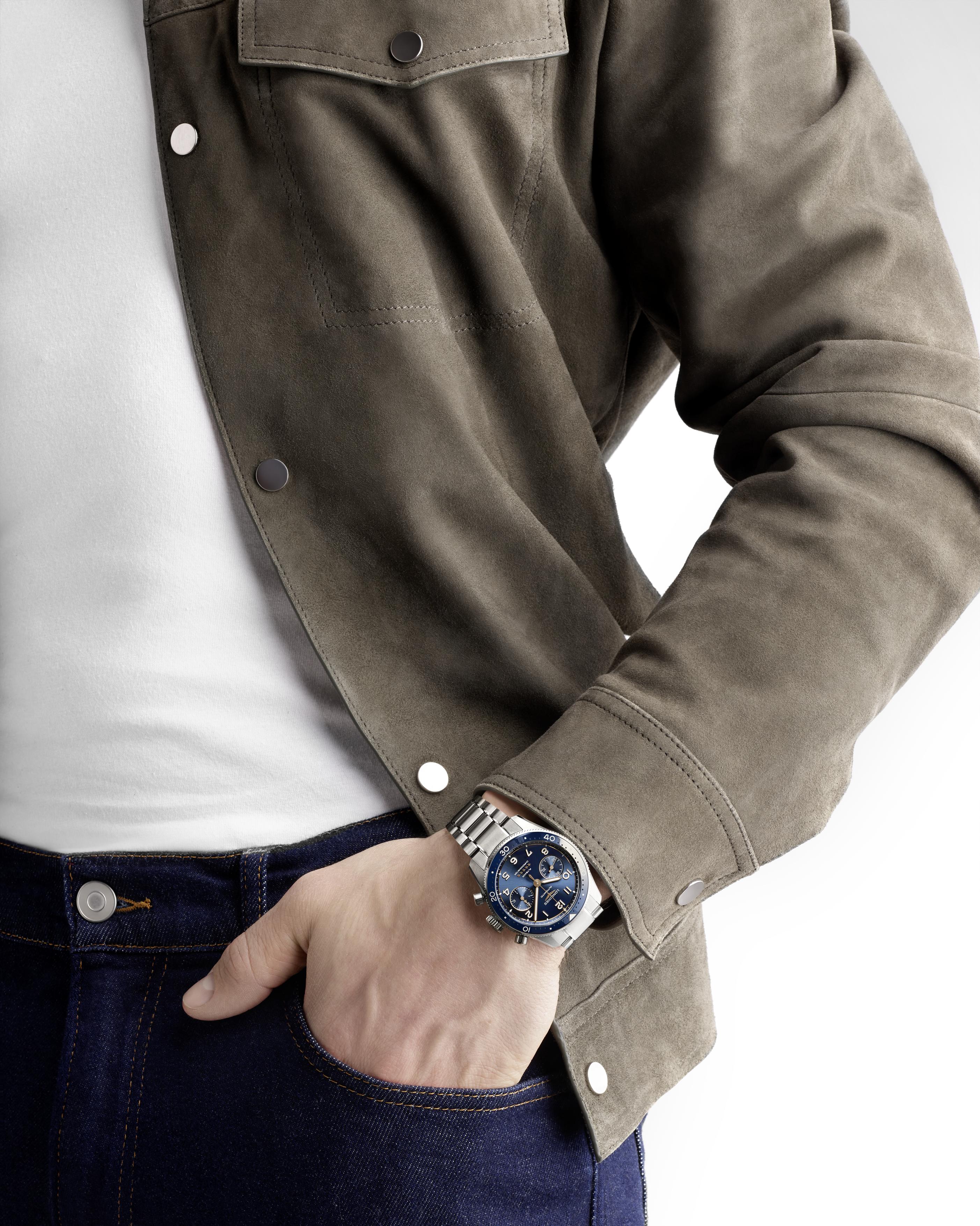 L3.821.4.93.6 Longines Spirit Chronograph Flyback 42 blå