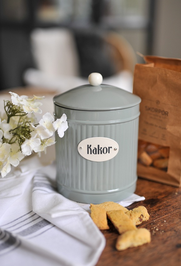 Tin with lid for biscuits - Green - 3