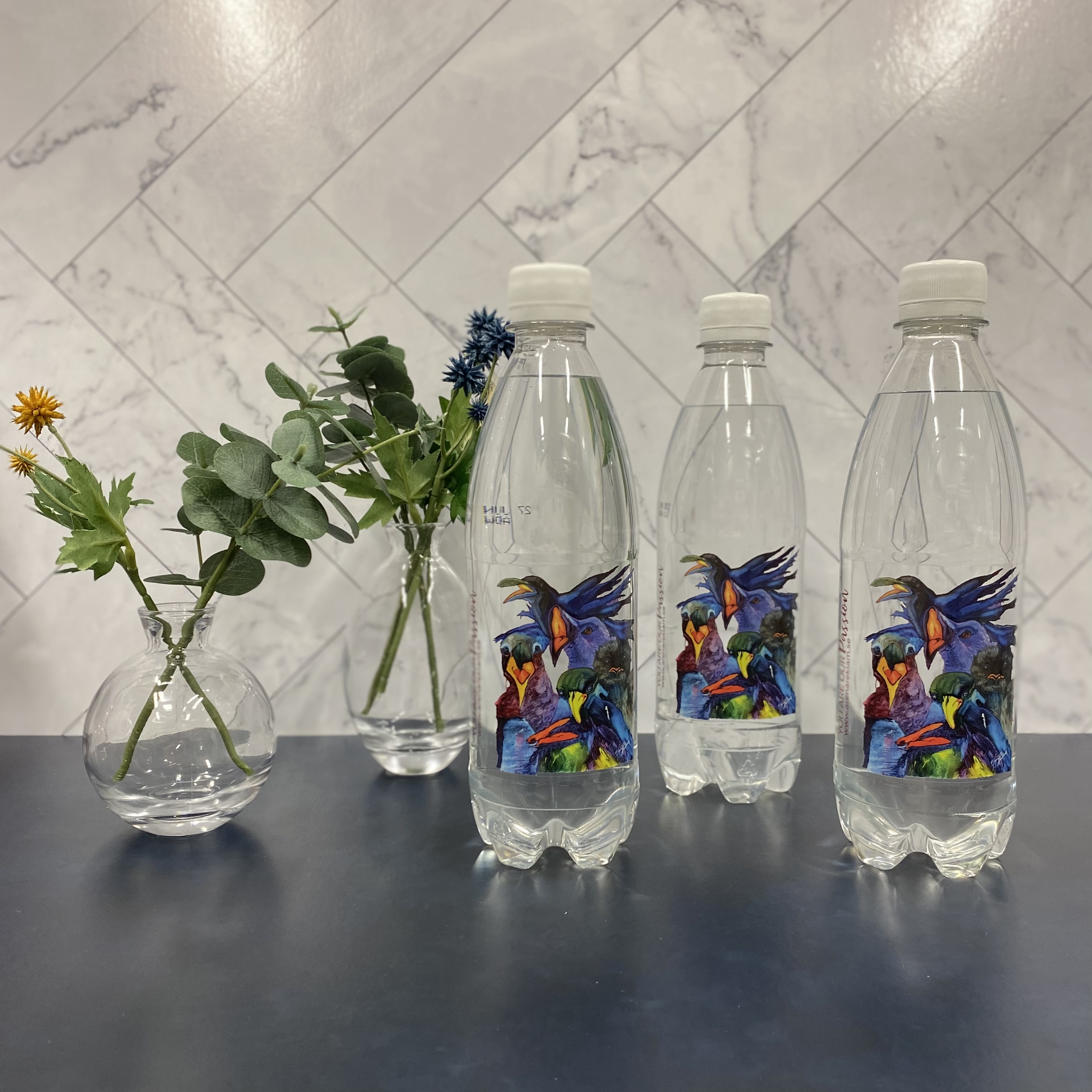 Kolsyrat vatten naturell/päron/citron 50cl/33cl