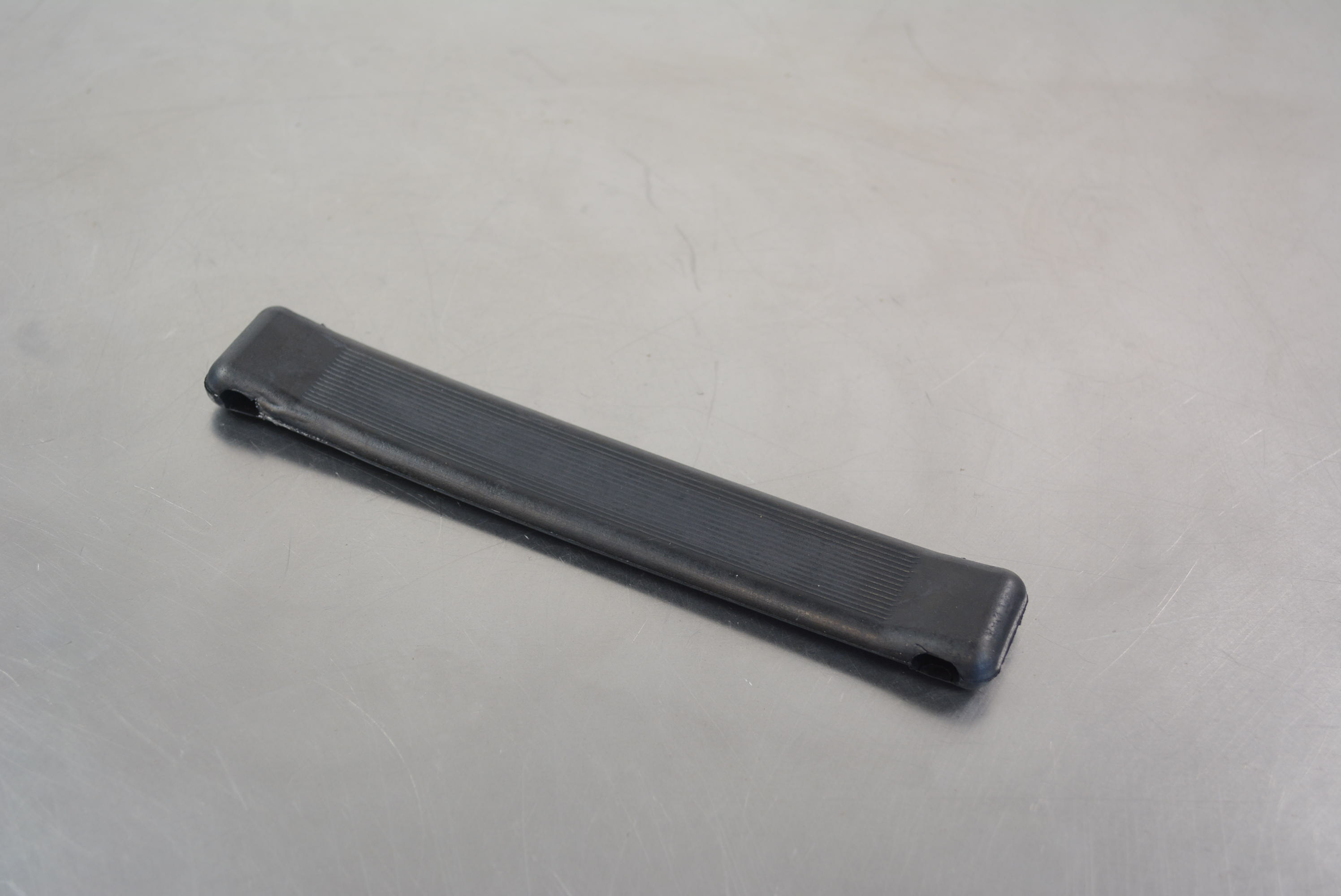Door Check Strap 32-48 Rubber 7" Loop Type