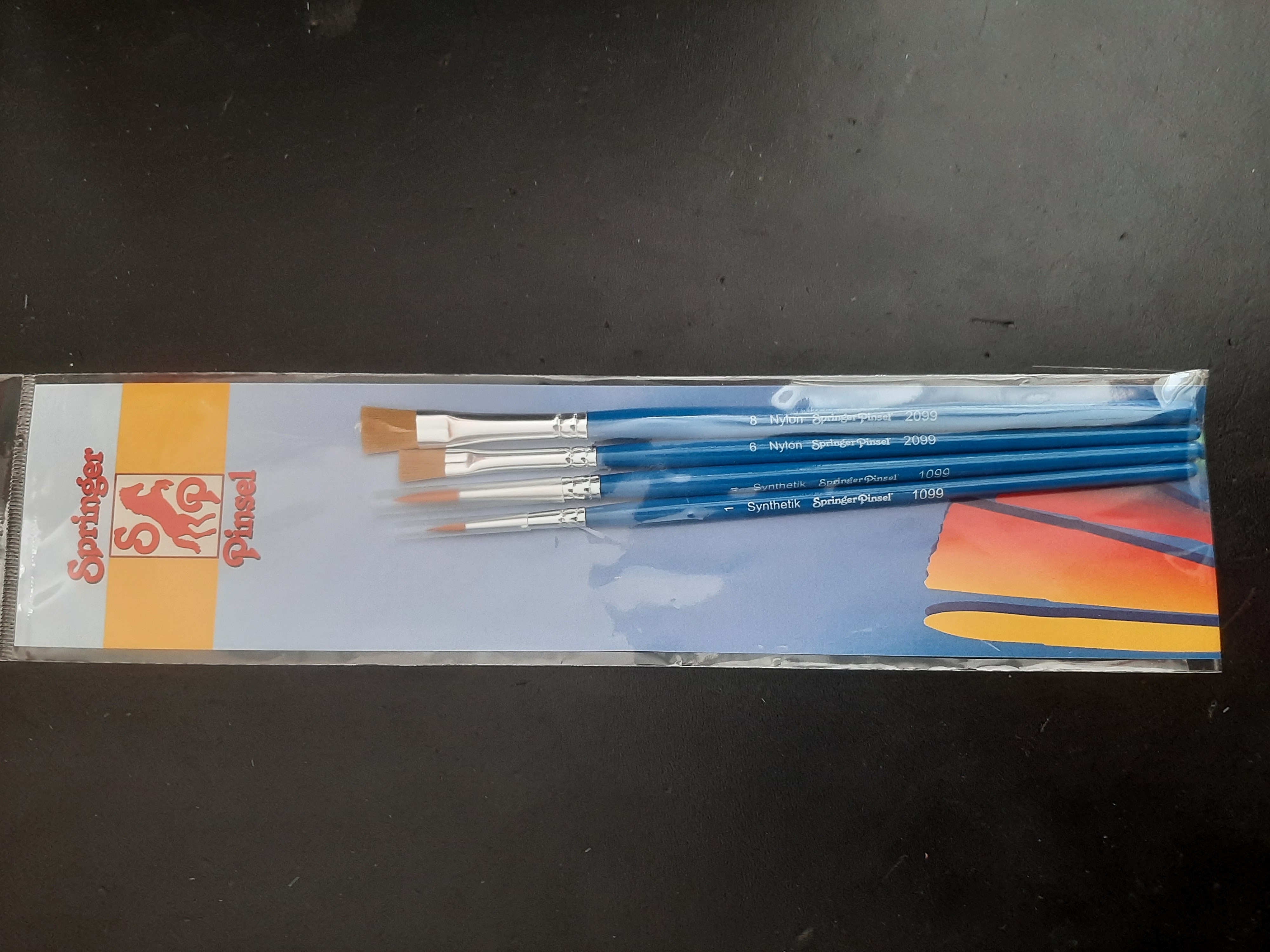 Brush set 4 pcs. synthetic round 1,4 flat 6,8