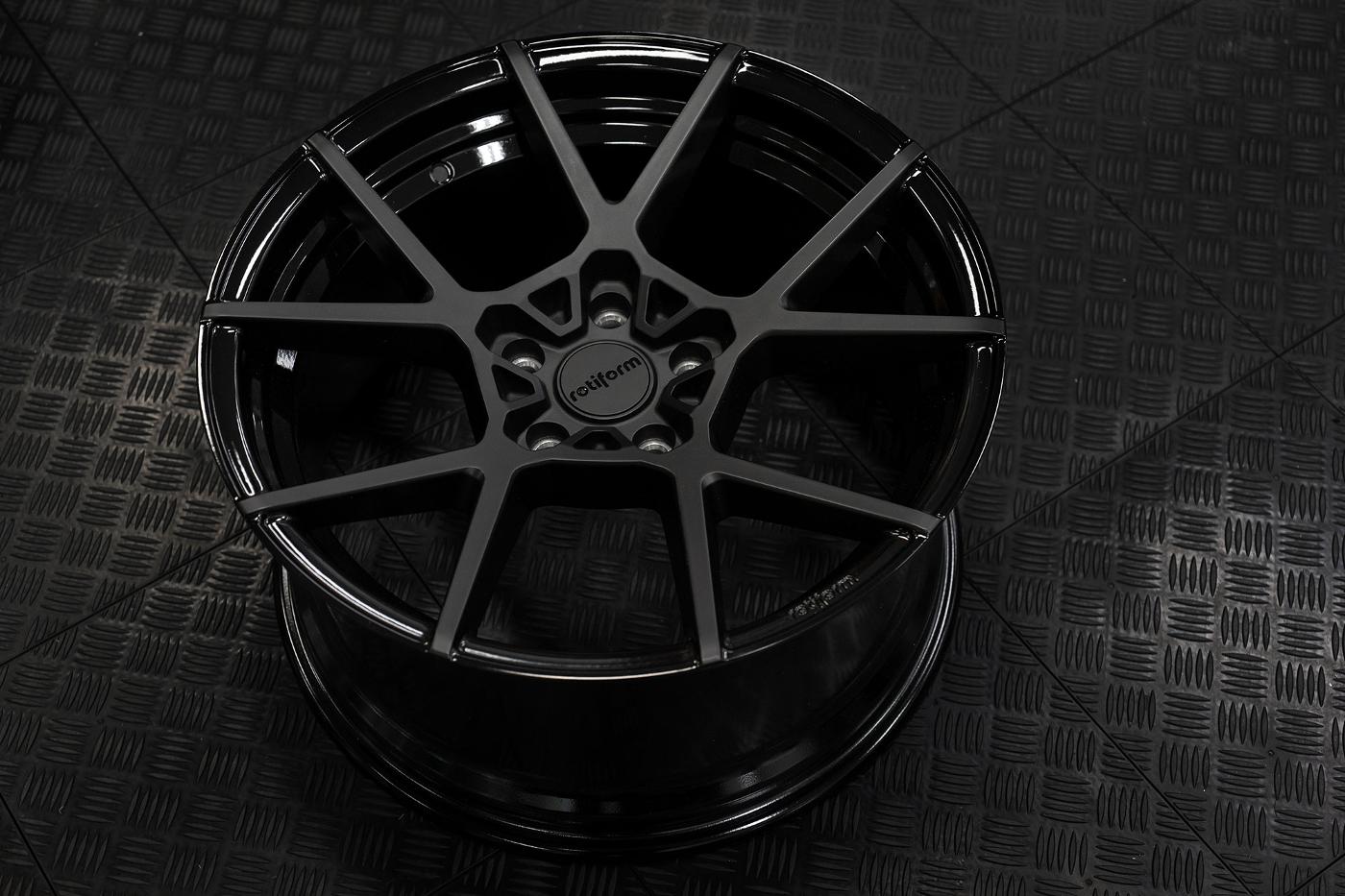 Rotiform Forged LVS Brushed with a Polished Step Lip and Matte Black Barrel  with Hidden Hardware 19x10.5 +22mm with Nitto NT555 G2 305/35ZR19  (27.4x12.3R19), LVS-1910551142203BR, 211300