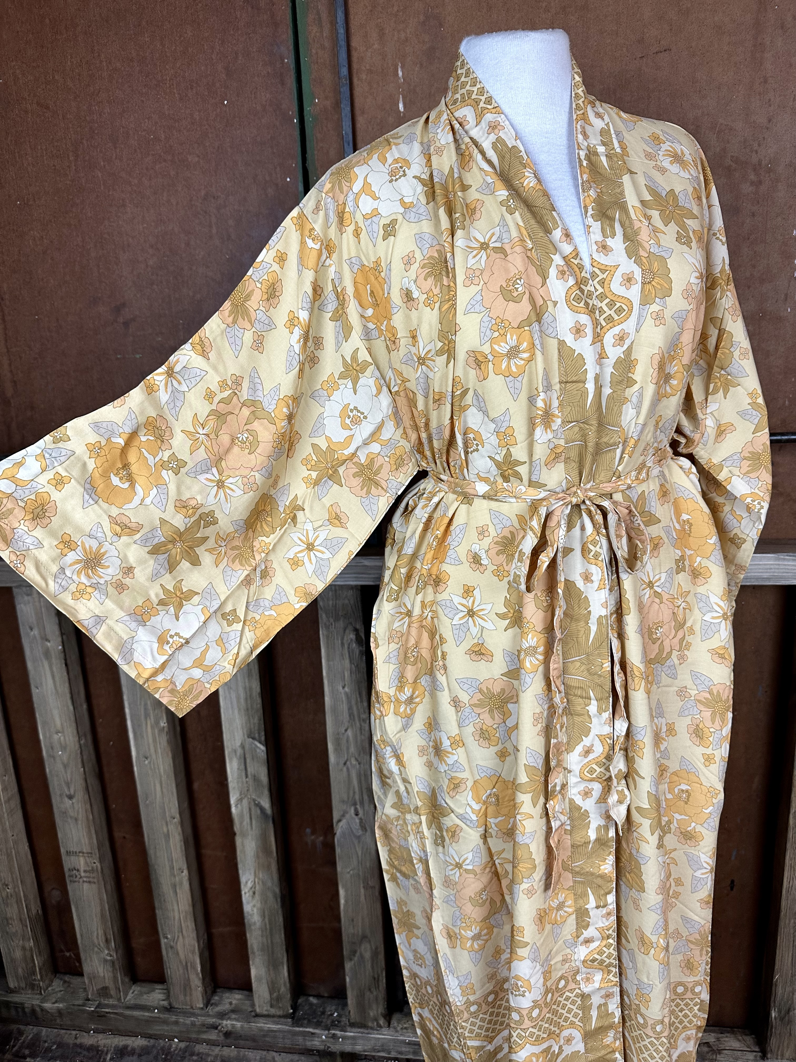kimono  gulblommig  - 3