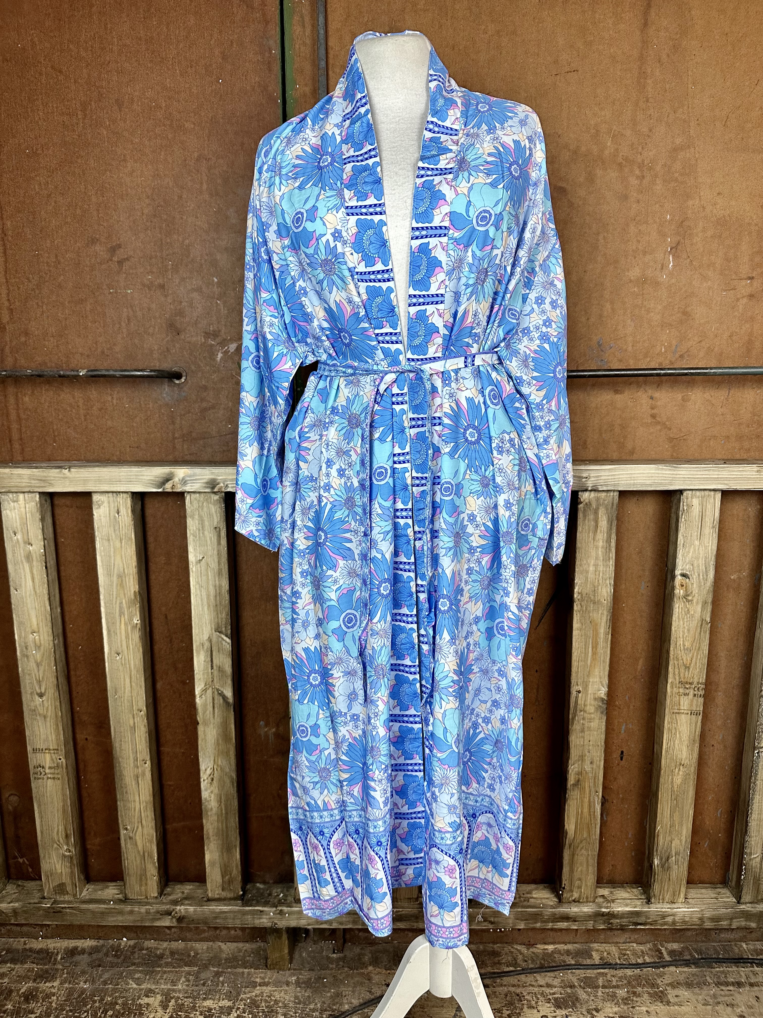 kimono  turkosblå i lång modell 