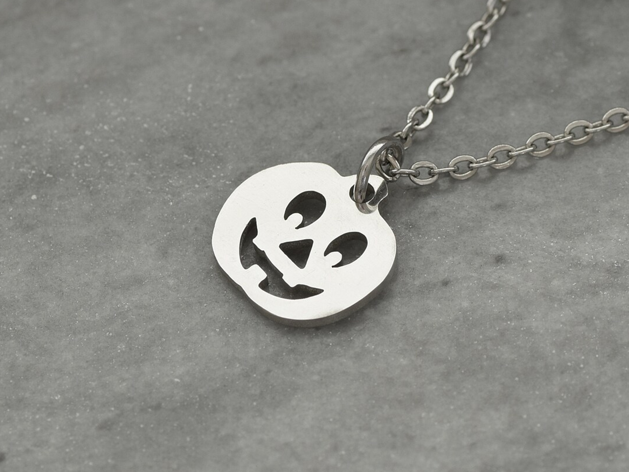 Pumpa Halsband i Rostfritt Stål, Pumpahuvud Hänge, Läskig Accessoar, Halloween Smycke - 2