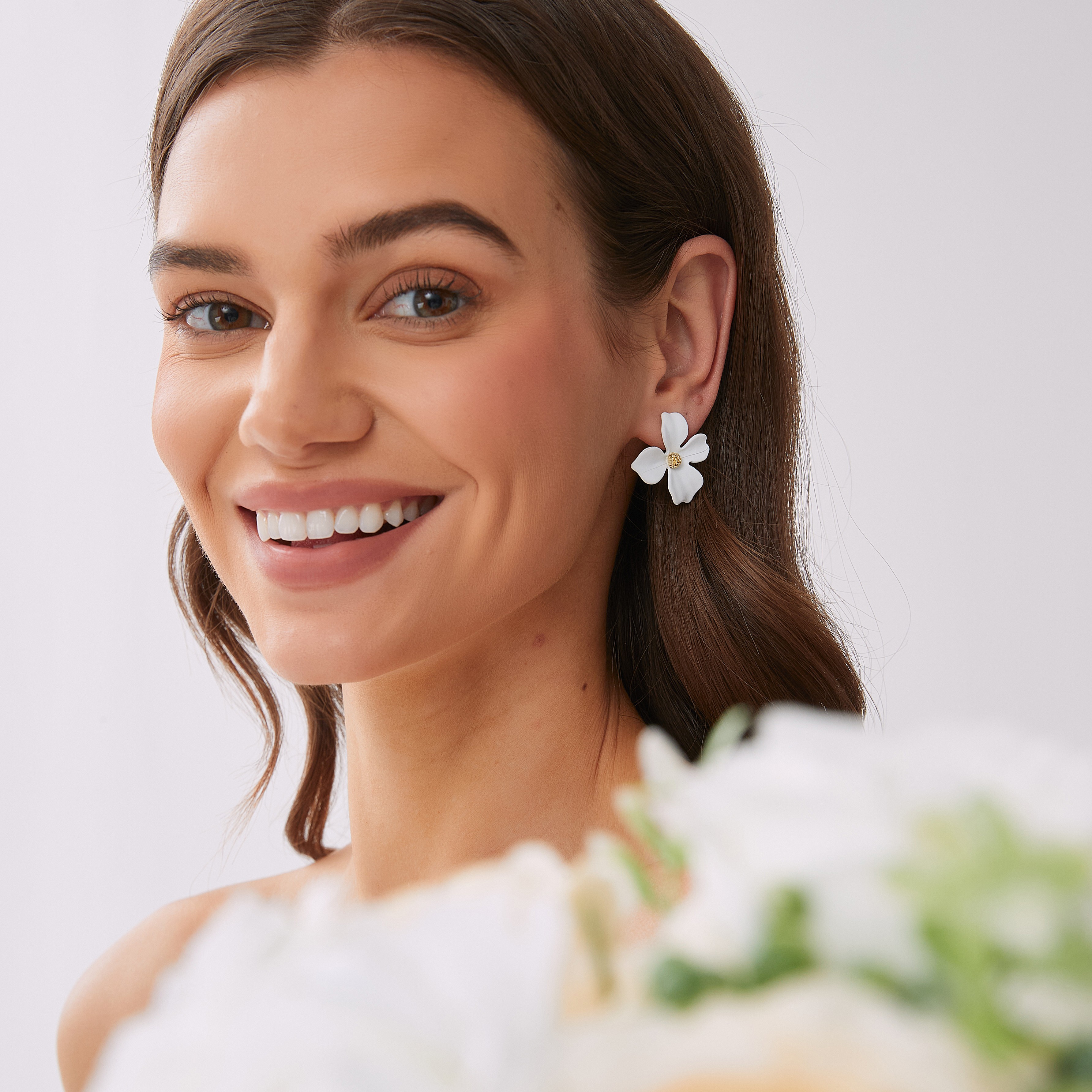 Lilly flower earring, white - 6
