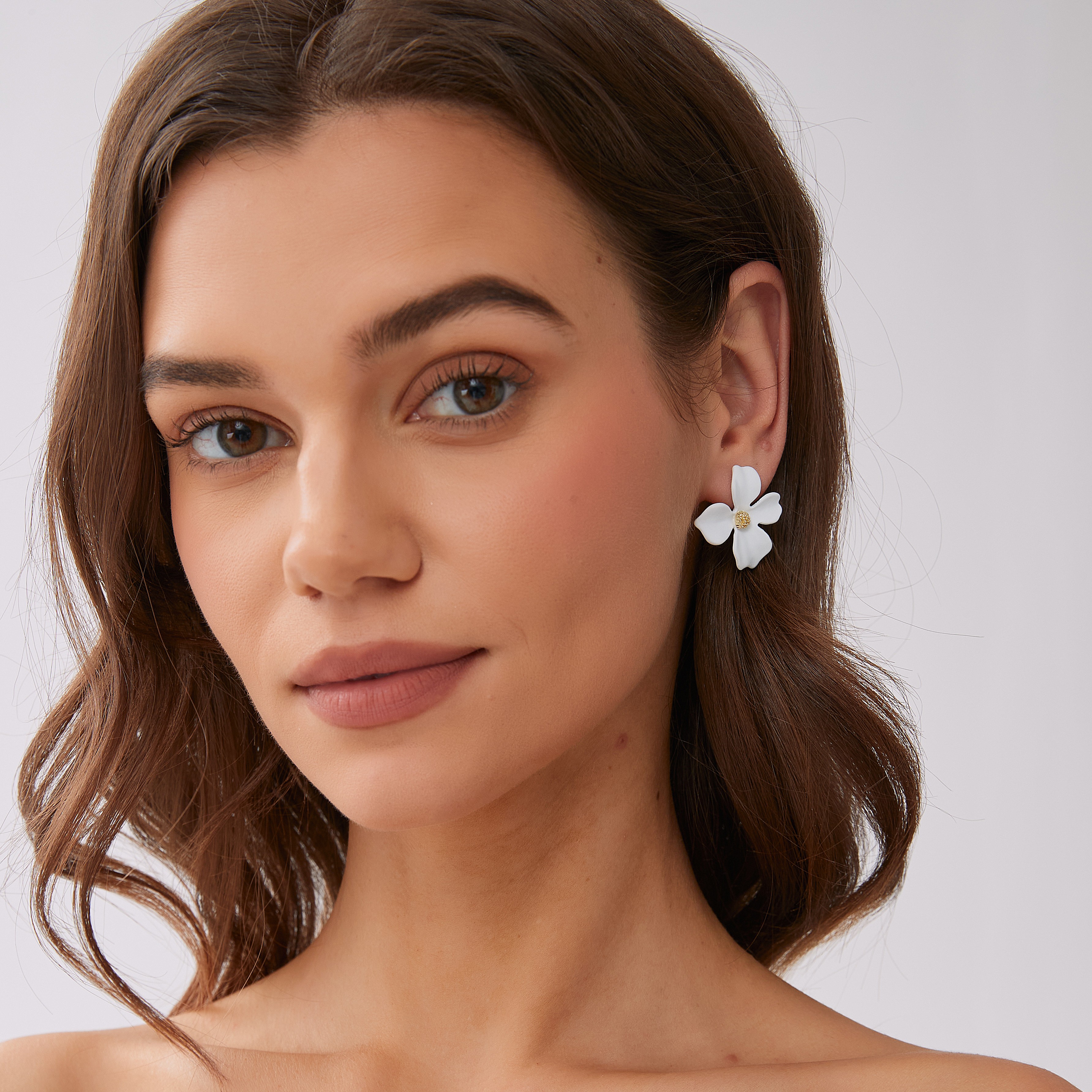 Lilly flower earring, white - 3