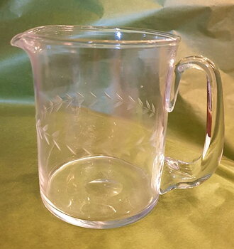 Jug mouth-blown cut leaf decoration