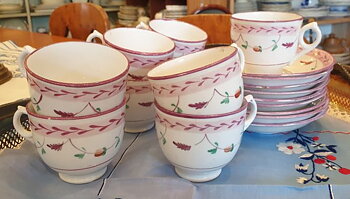 Cups with saucers 19th century lustre glaze 9 pcs.