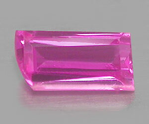 Piedra preciosa de espinela roja natural de corte elegante raro
