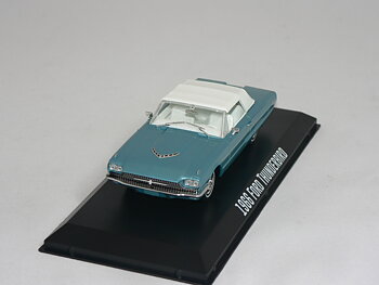 Ford Thunderbird  1966  1:43  Greenlight ( Thelma&Louise )