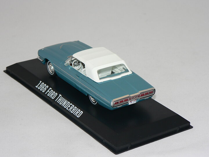 Ford Thunderbird  1966  1:43  Greenlight ( Thelma&Louise )