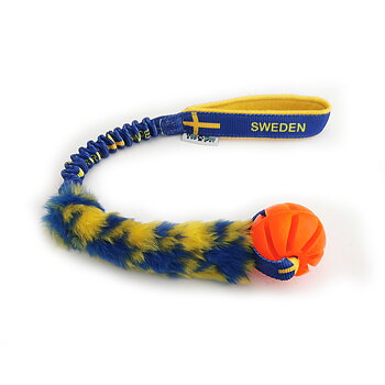 Sverigeleksak med fuskpäls och boll 