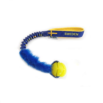 Sverigeleksak med fuskpäls och boll 