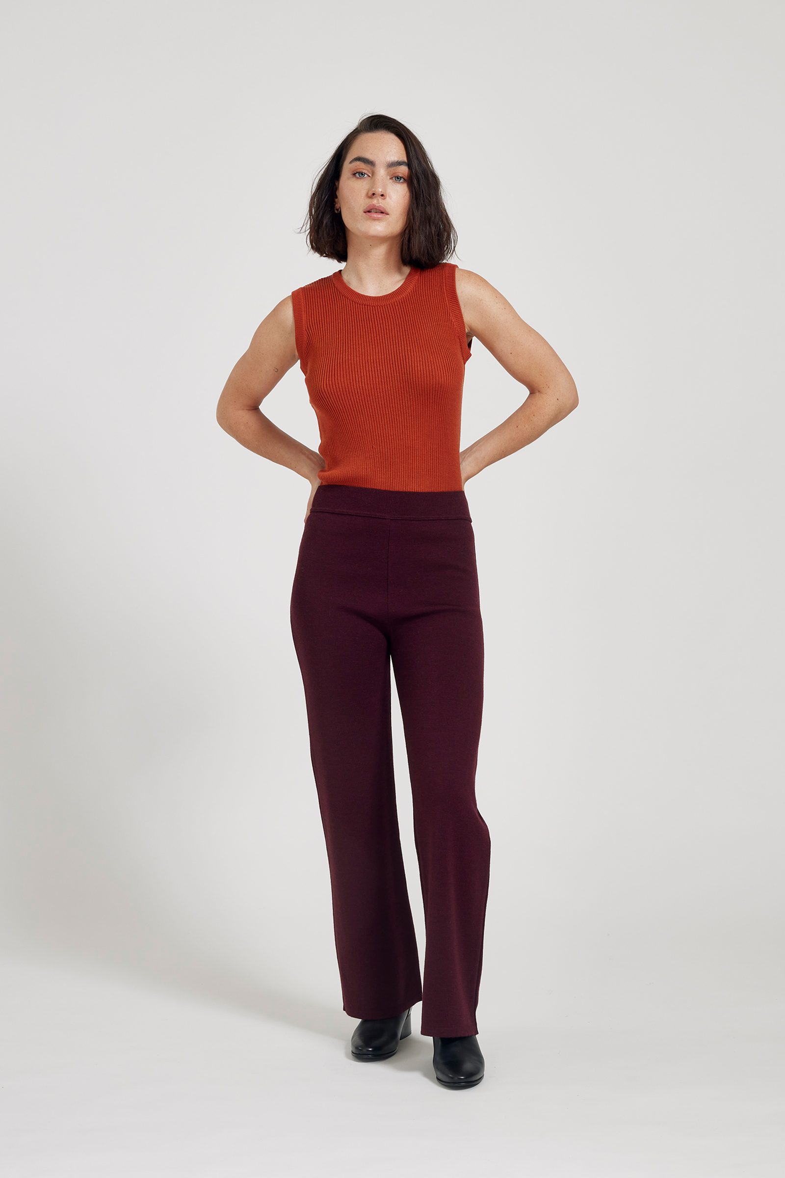 Tara ribbed sleeveless top Ember red MASKA