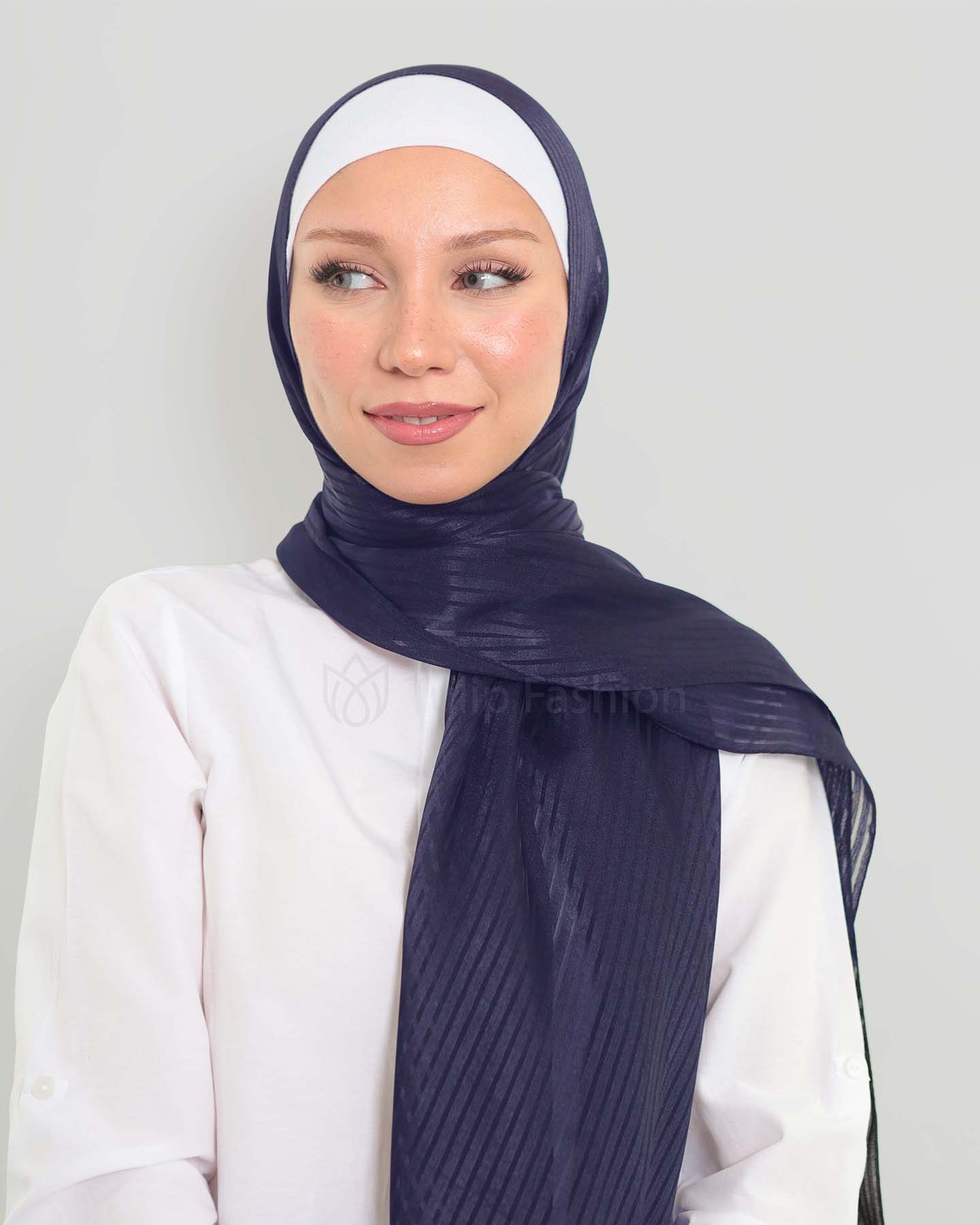 Hijab - Satin Striped - Midnattsblå - Tulip Fashion