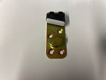 Door lock striker front/rear RIGHT (REPRO) Capri/Cortina/Escort/Granada/P6/P7b/Taunus/Transit
