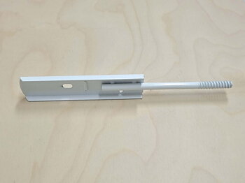 Konsol av metall som normalt används när det finns begränsat utrymme. En konsol av metall som kan användas till vägghyllor med passande djup. Konsol med ett 140mm djup.