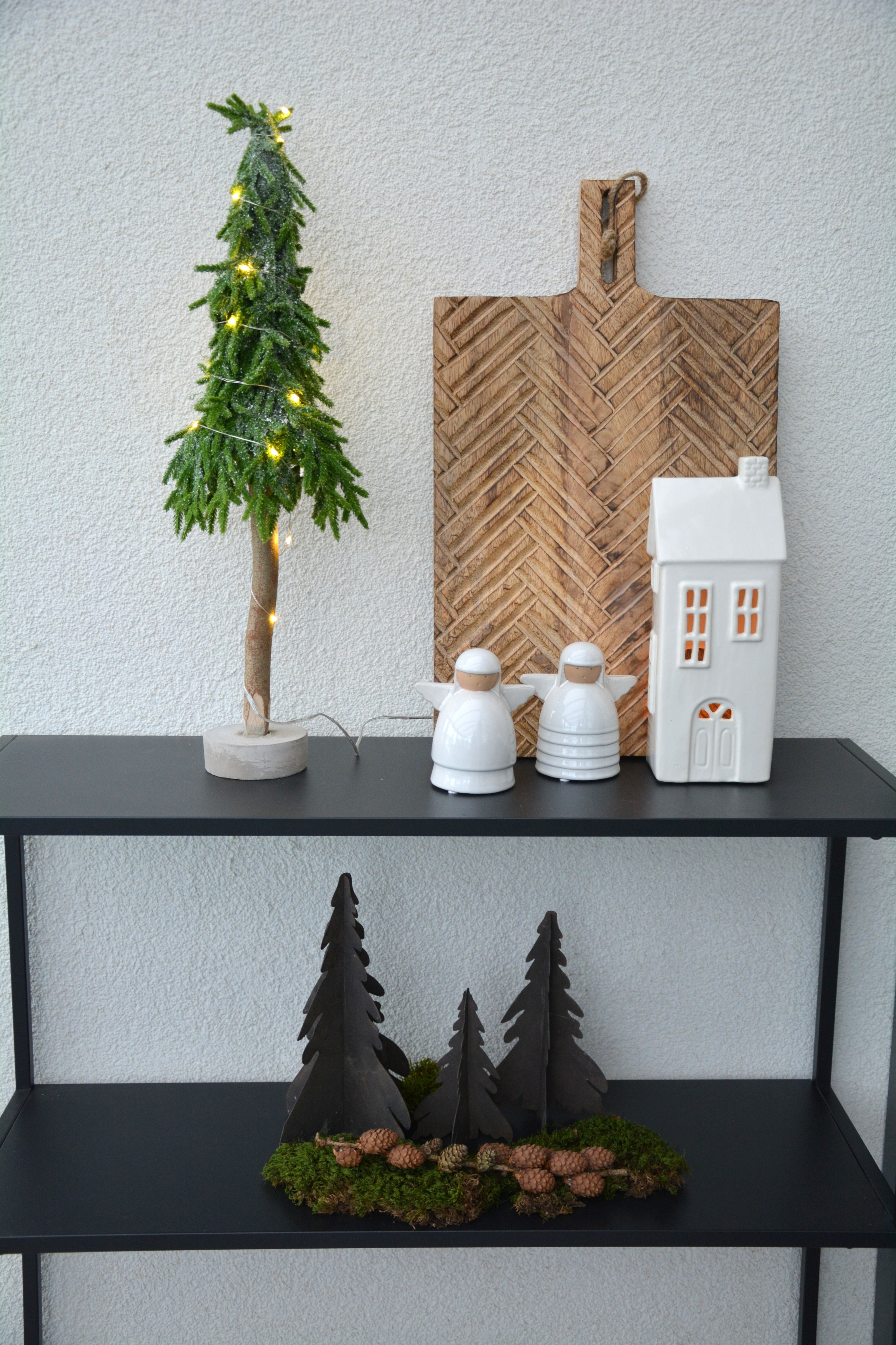 Ängel vit stengods 11 cm. Slät