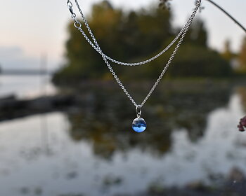 SVALÖ SKY - light blue necklace