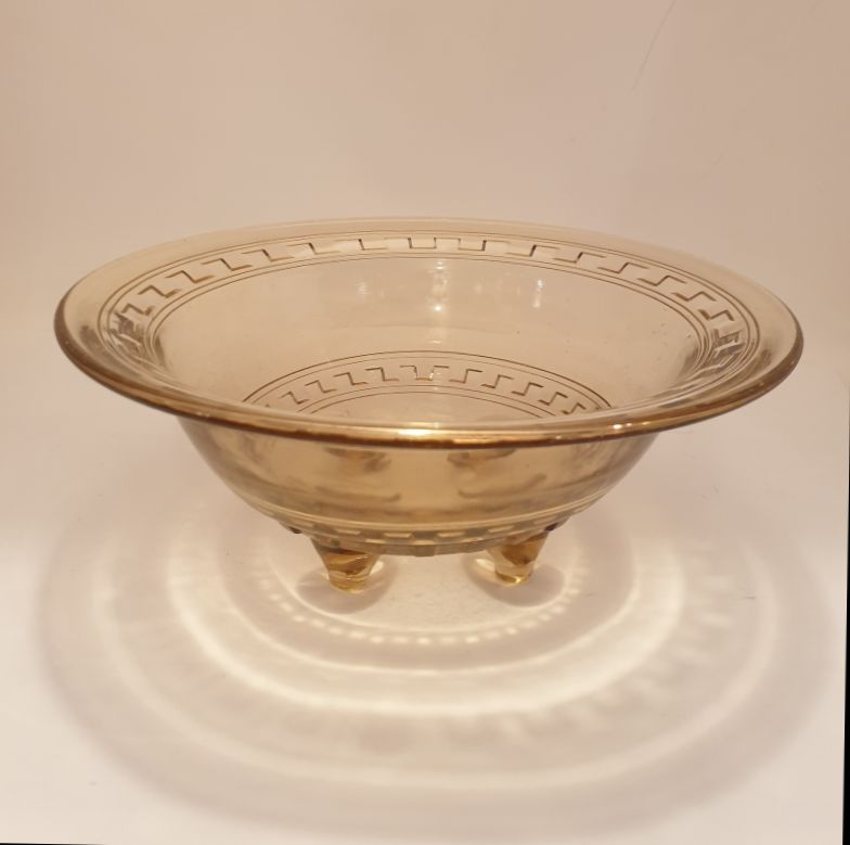 Elme bowl on feet brownish yellow