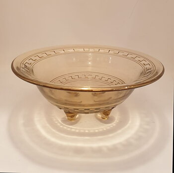 Elme bowl on feet brownish yellow