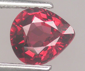 Impresionante piedra preciosa granate rodolita natural en forma de pera de 1,01 ct - 3