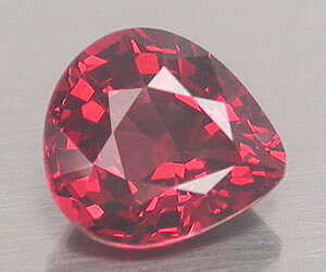 Impresionante piedra preciosa granate rodolita natural en forma de pera de 1,01 ct
