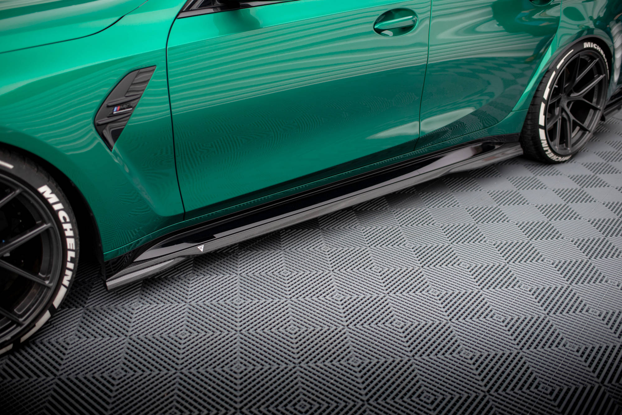 Kolfiber Sidokjolar BMW M3 G80 (Maxton)