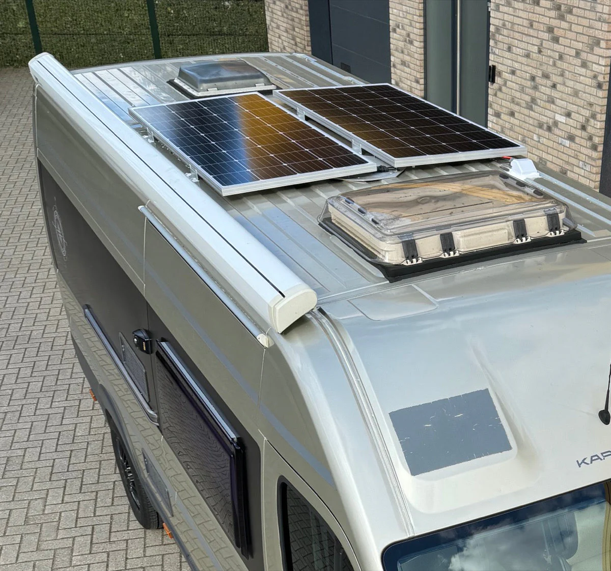 Solpanel 150W med ram - 1080x670x30mm - Husbil - Husvagn - Båt - 4