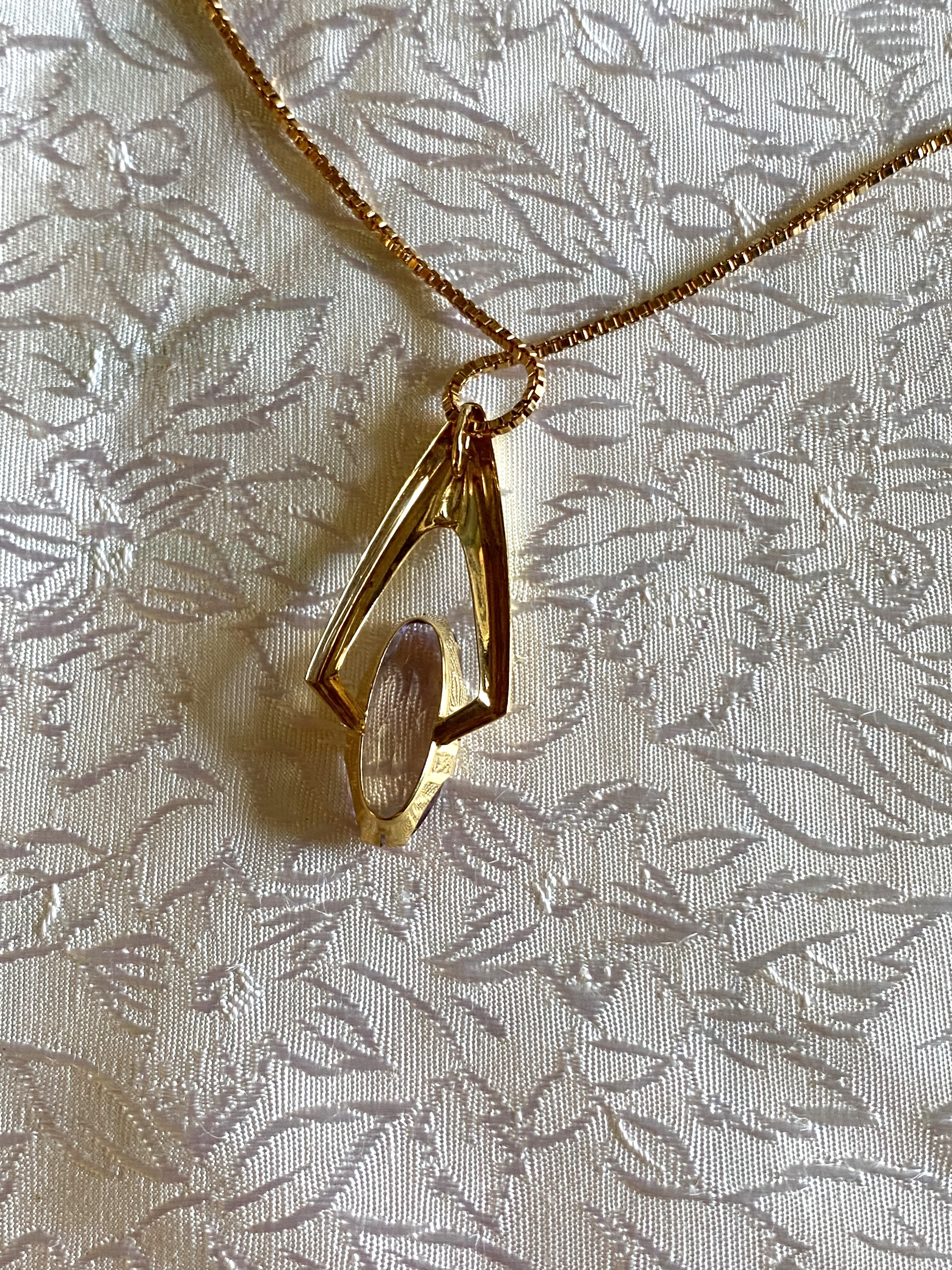 Hänge i 18 karat guld med ametist. 1960 talet - 3