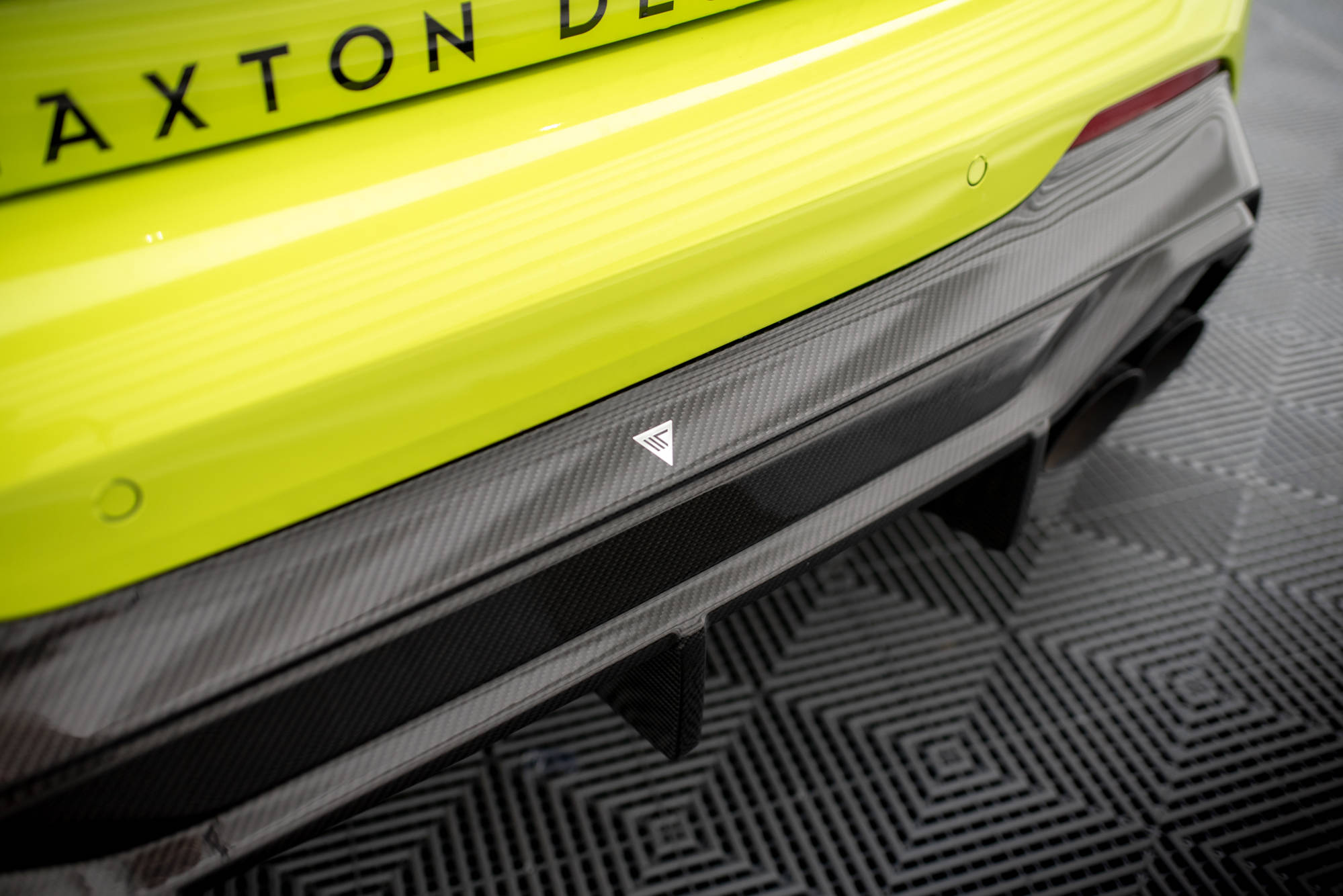 Kolfiber Bakre Diffuser V.1 BMW 1-serie F40 M-Paket/ M135I (Maxton) - 3