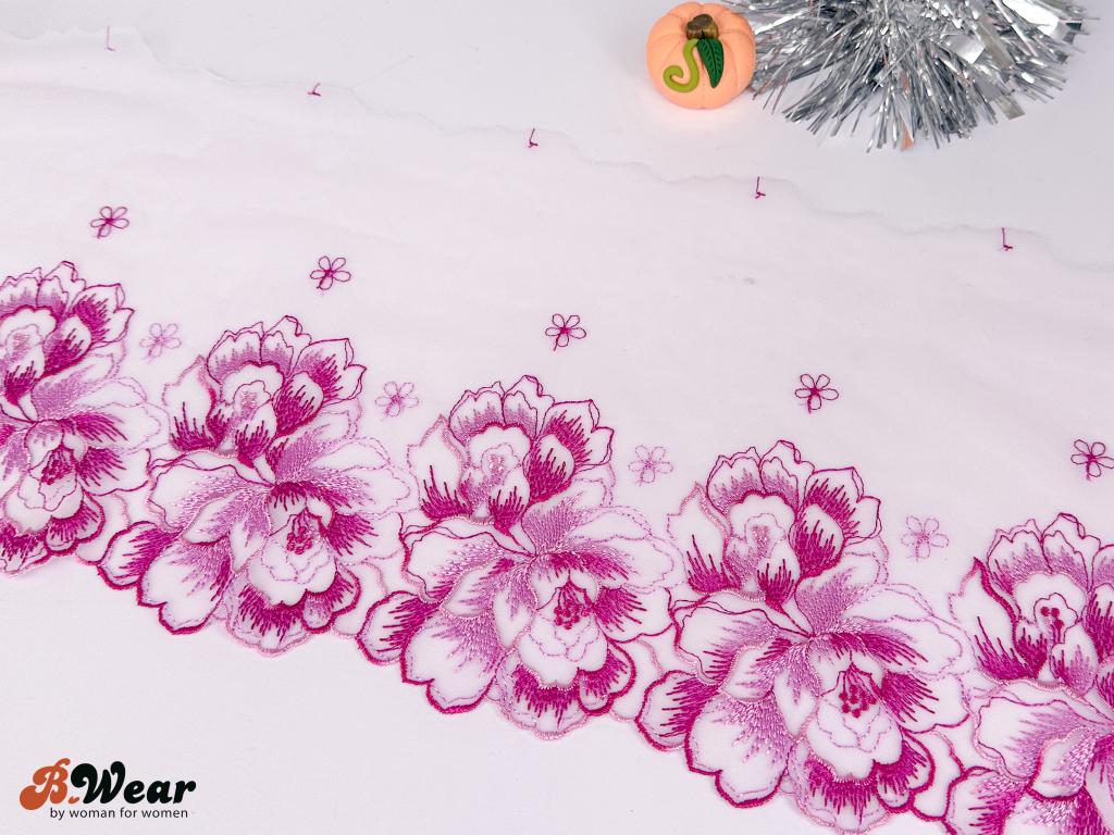 White with purple flowers Tulle lace - 18 cm