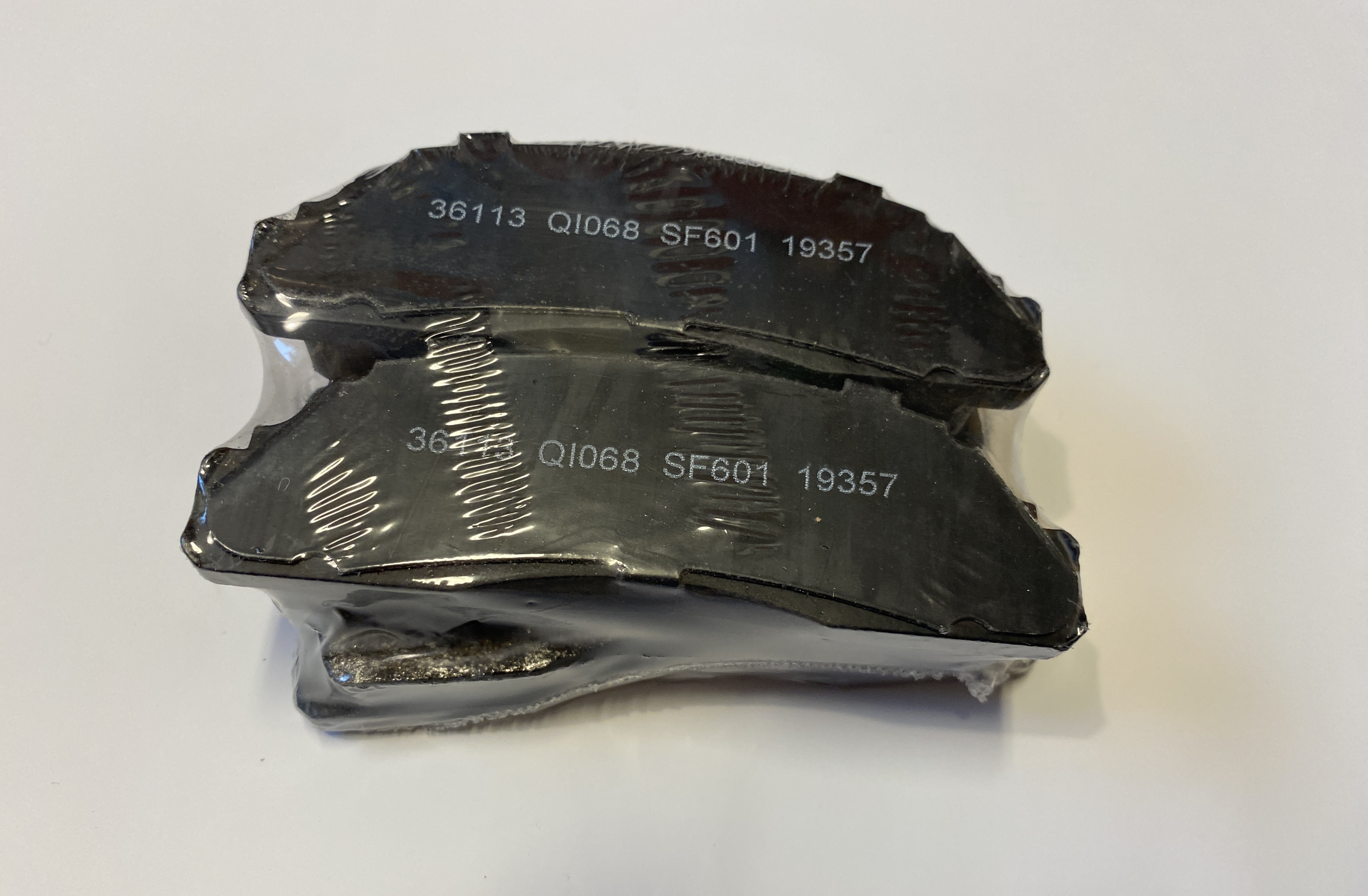 Brake pads front kit (4pcs) Fiesta Mk1 108,3 x 38,0 x 17,5 - 2