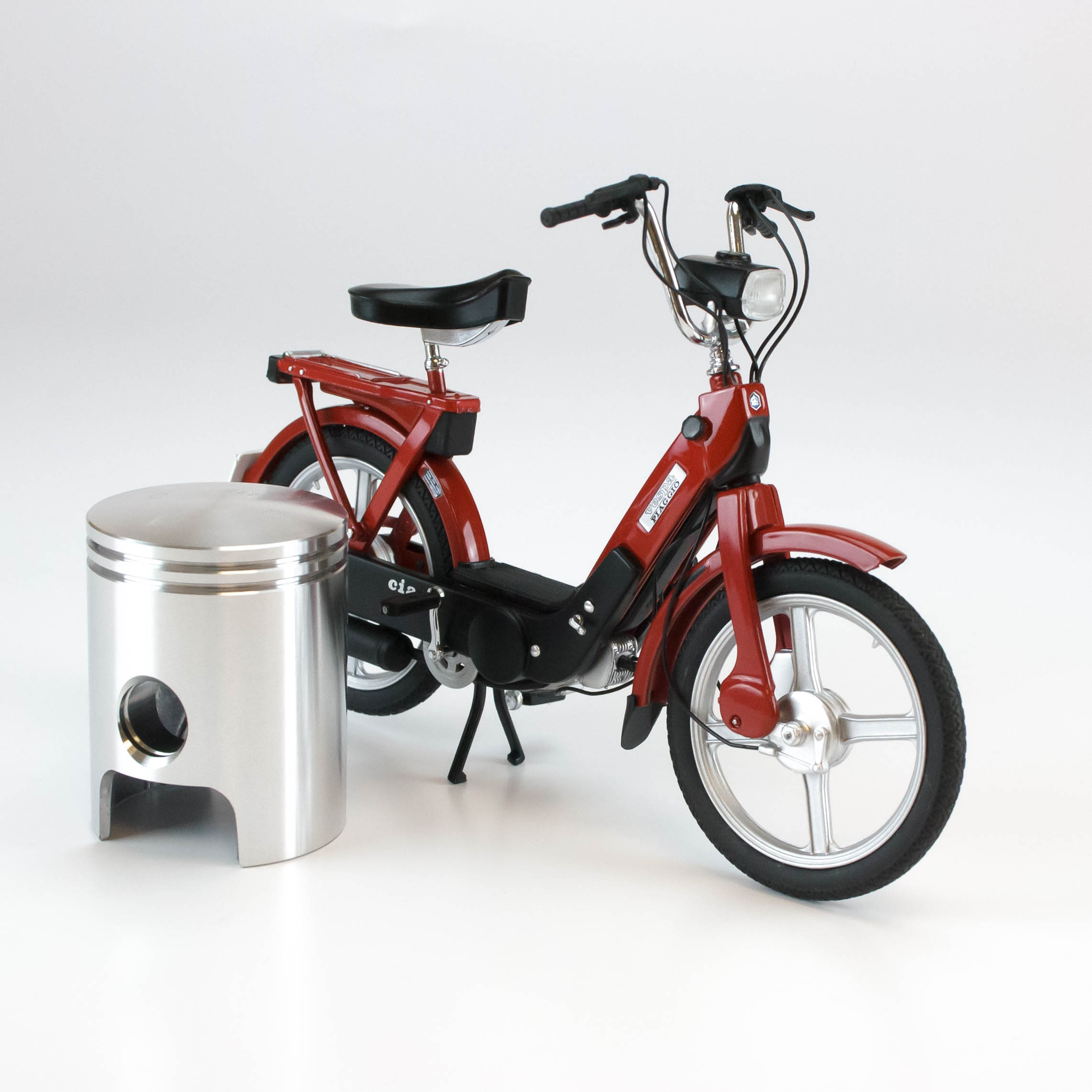 Model Puch Maxi red scale 1:10 - Mopedrenovering