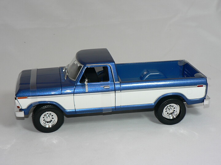 Ford F150 Pick Up  1979  1:18  Maisto