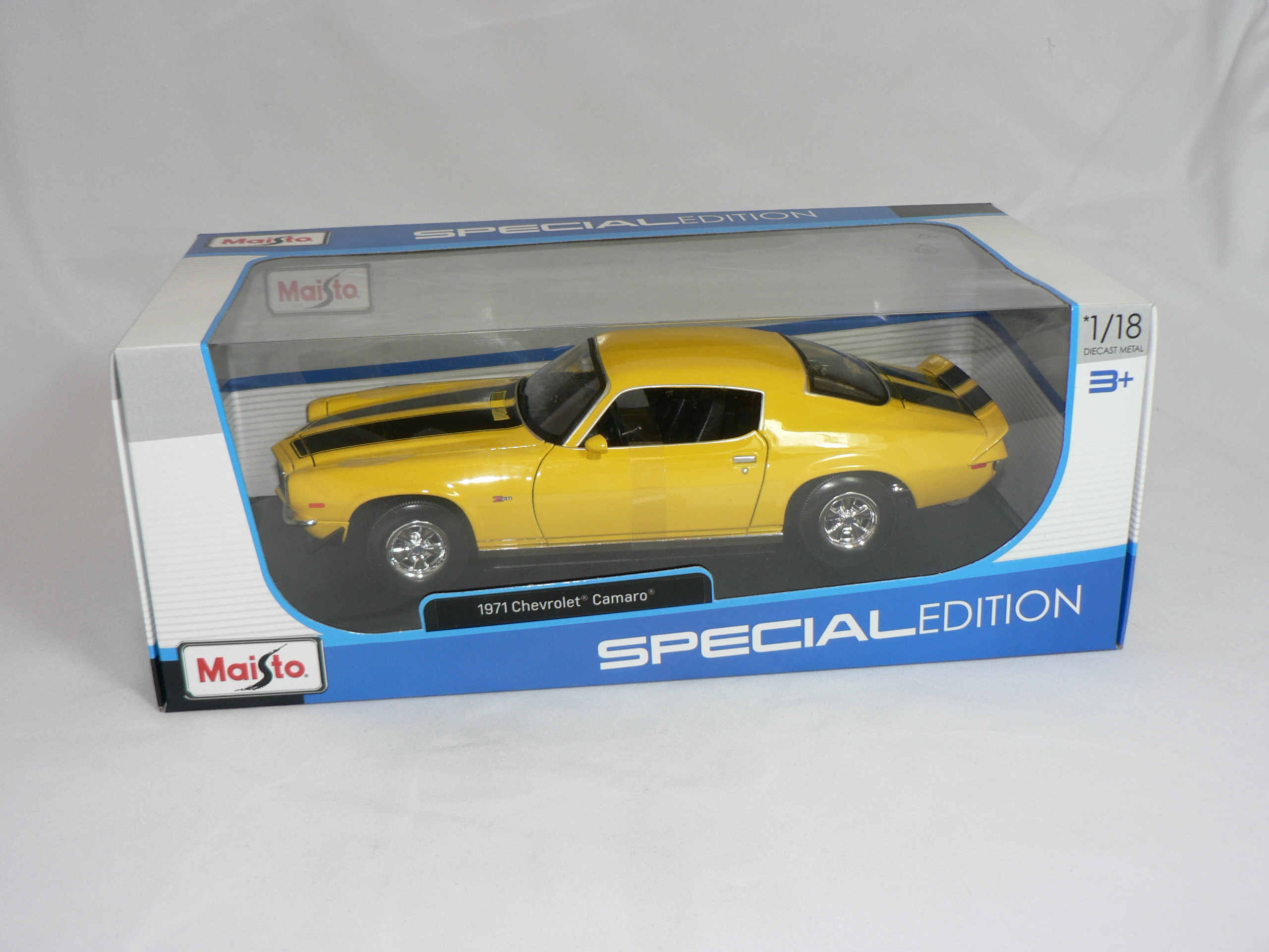 Chevrolet Camaro  1971  1:18  Maisto