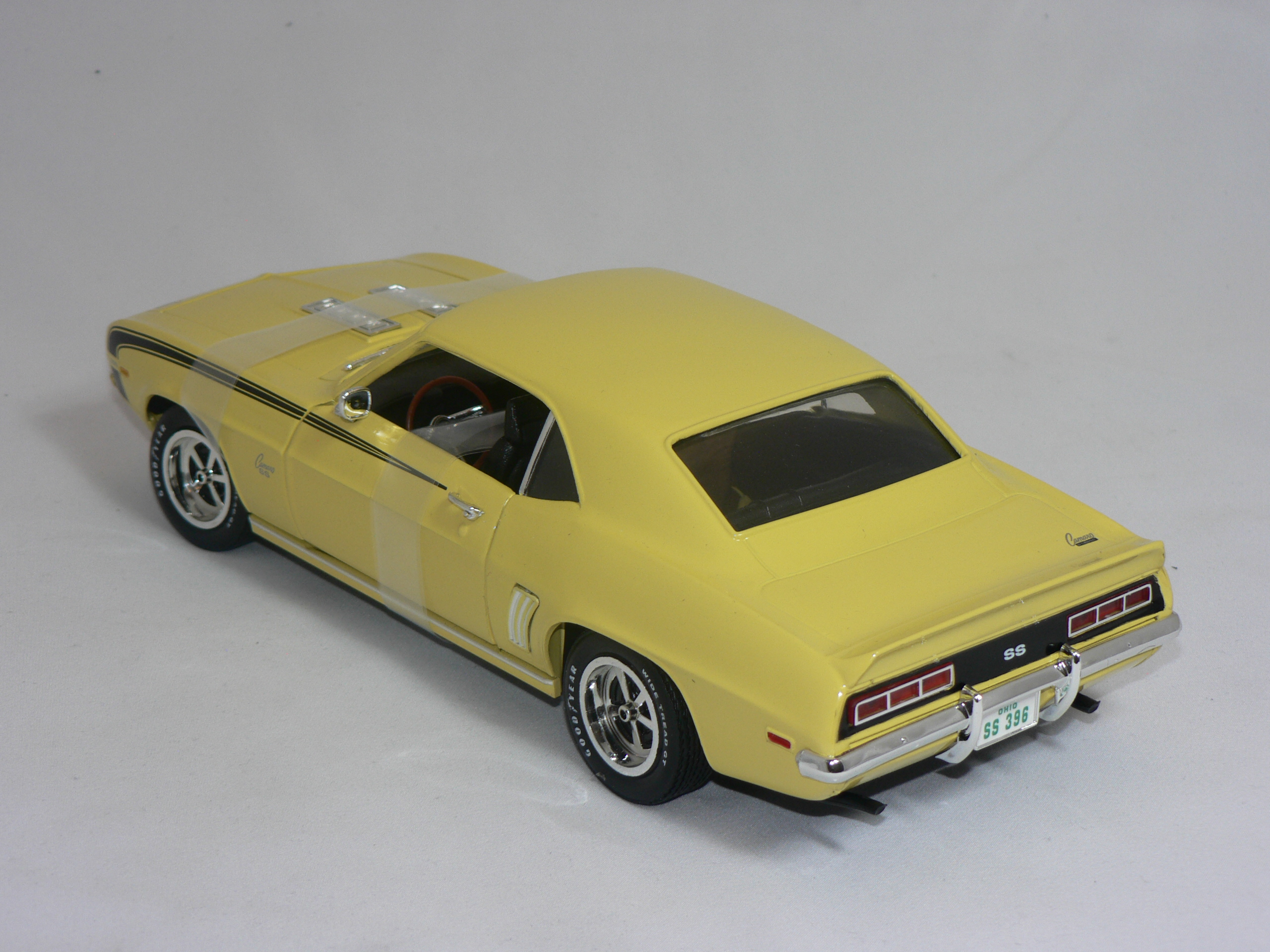 Chevrolet Camaro  1969  1:18  Ertl/Auto World - 3