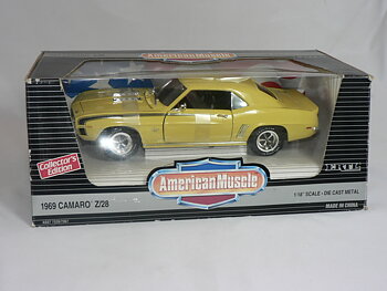 Chevrolet Camaro  1969  1:18  Ertl/Auto World