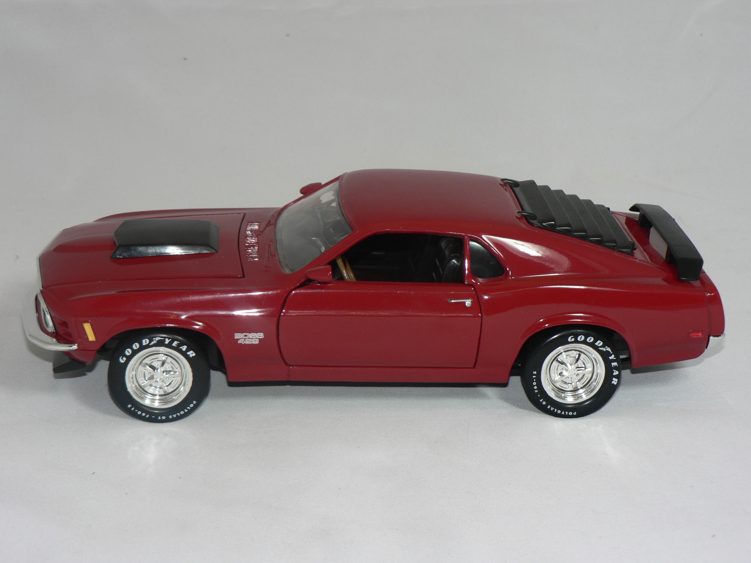 Ford Mustang  Boss 429   1970  1:18  Ertl/Auto World - 5