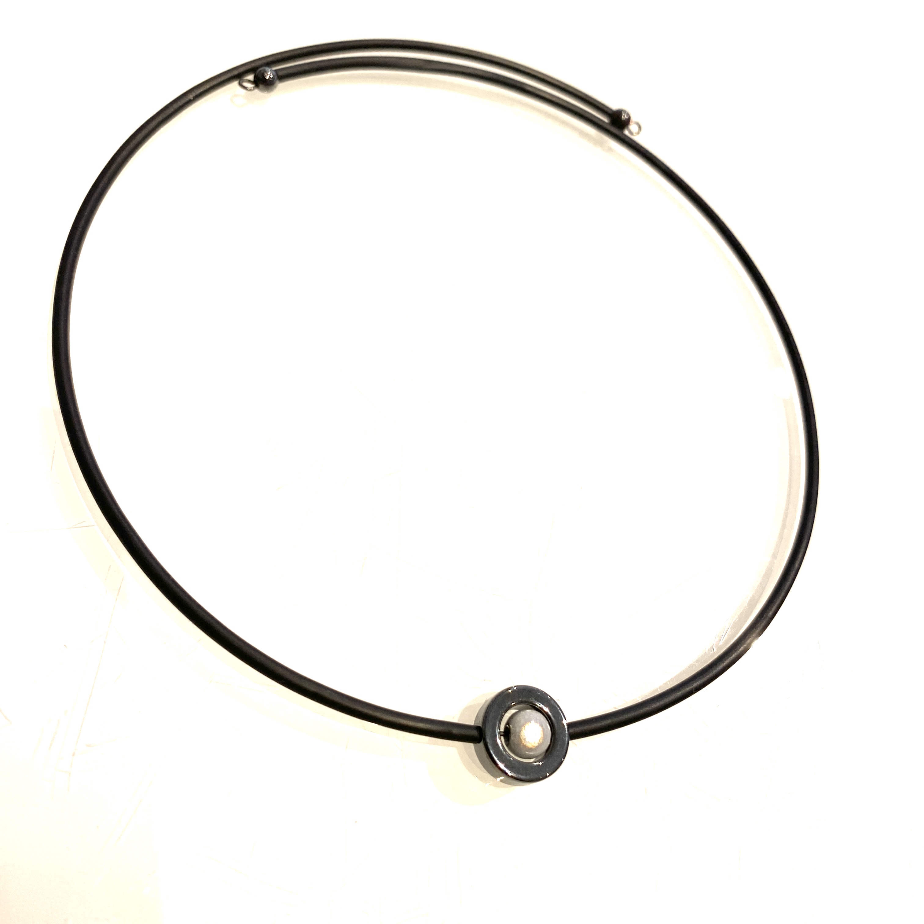 Halsband Elsa Hematit Caramelle  10 färger - 4