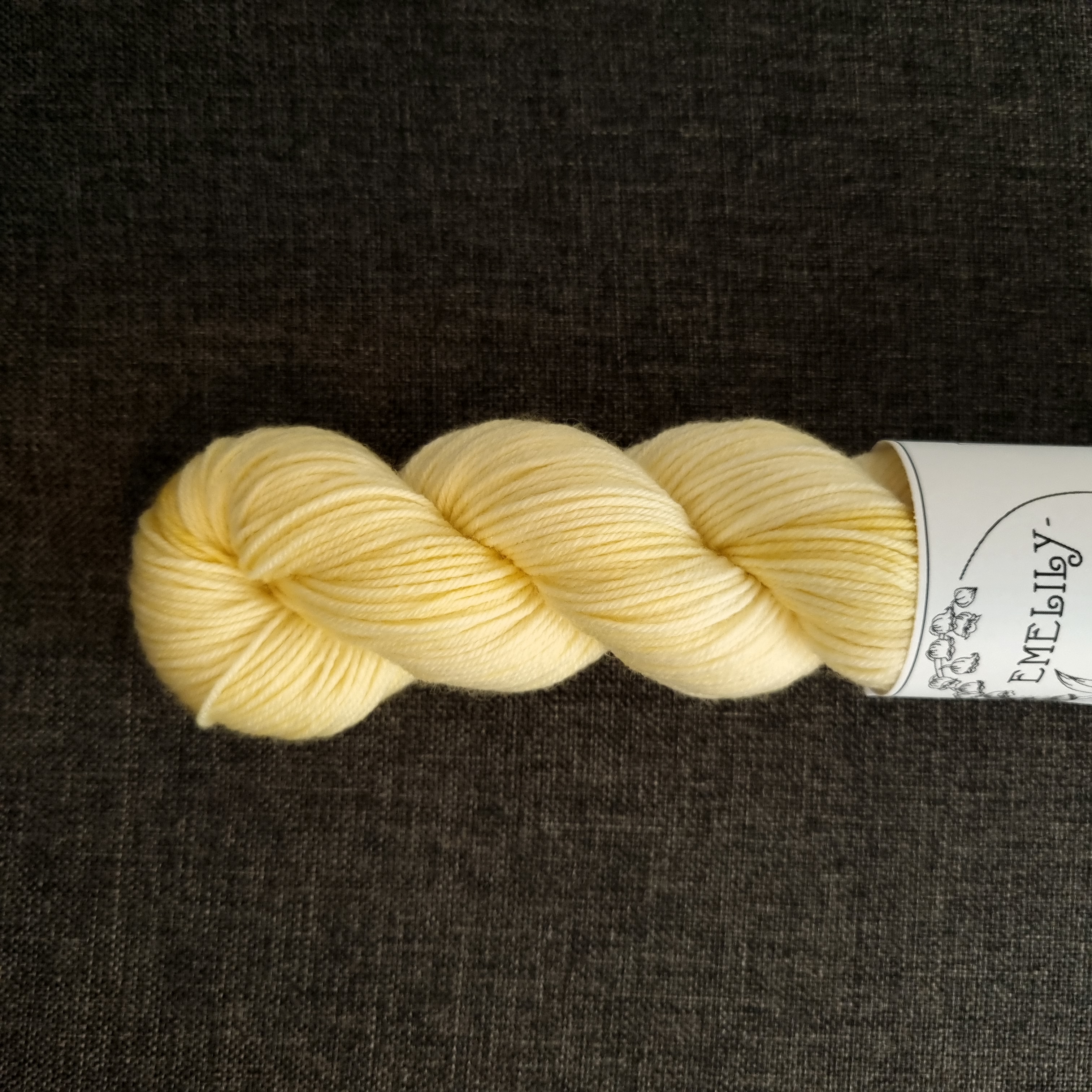 Sweet Buttercup Emelilyknits Dreamy Silk 100g - 2