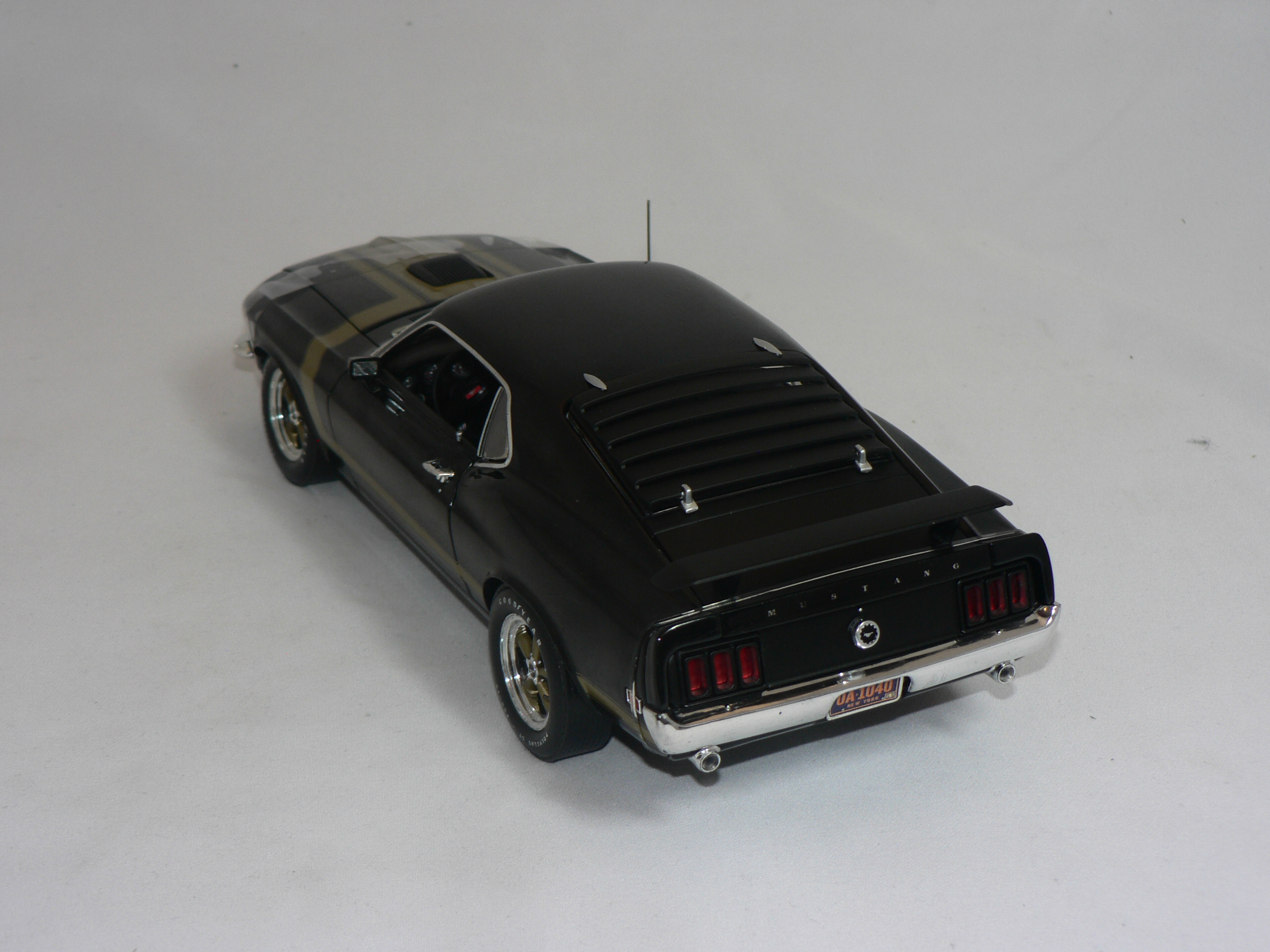 Ford Mustang  Boss 302   1970  1:18  Higway 61 - 3