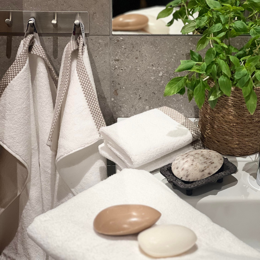 Aveiro Towels White/Brown - 3